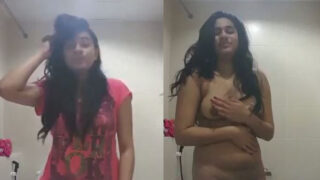 Hot Bihari girl ki bathroom nude video