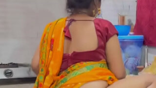 Kitchen mein Desi hot bhabhi ki chut chudai