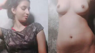 Village girl nude video record kar rahi hai apni