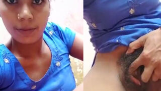 Dehati bhabhi apni hairy desi chut mein fingering karti hui