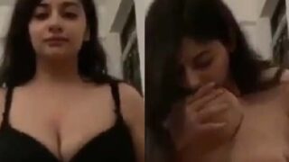 Big booby desi girl apni boobs ko chusti hui