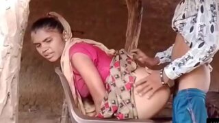 Bihari village bhabhi anal sex ka maza leti hui