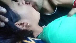 Desi sali Rubi ki boobs daba kar chudai ki tharki jija ne