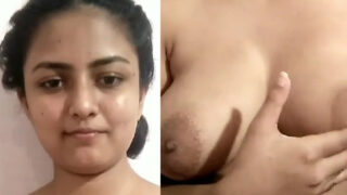 Delhi college girl ki boobs masalne ki mms