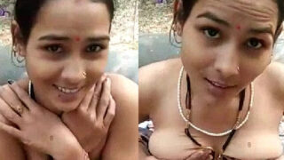 Bihari bhabhi outdoor nude hokar lund suck karti hui